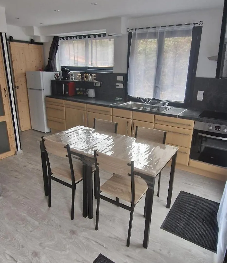 Studio 30M2 Avec Chambre Magland Apartment